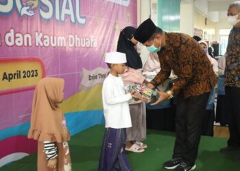Al Muslim Berbagi 1.343 Paket Sembako Secara Drive Thru