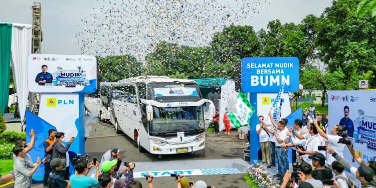 PLN Berangkatkan 1000 Pemudik Gratis ke 33 Kota/Kabupaten Jatim dan Jateng