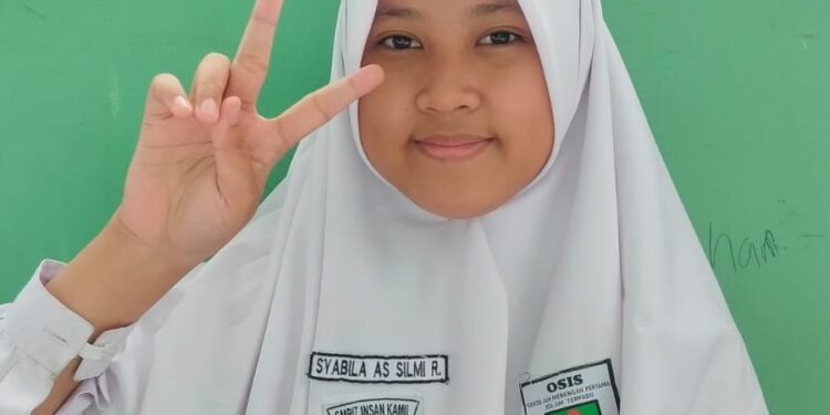 Aku dan Janjiku (Kisah Perjuangan Siswi Tahfidz 30 Juz)