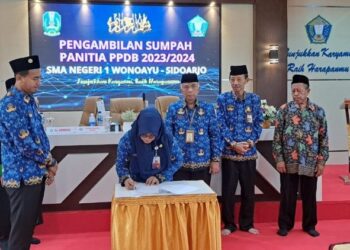 Hindari Dari Dugaan Kecurangan,Panitia PPDB SMA Negeri 1 Wonoayu Disumpah