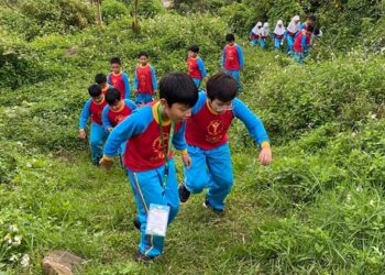 LDKP Siswa SD Al Muslim Sidoarjo Diisi Dengan Kegiatan Susuri Jalan Setapak