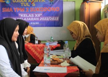 Siswa SMA YPM 2 Sukodono Jalani Uji Karya Tulis Ilmiah