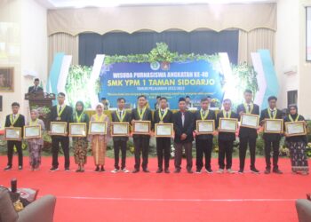 Purnasiswa SMK YPM 1 Taman Sidoarjo ke-40 bertabur prestasi