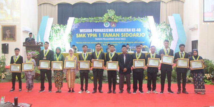 Purnasiswa SMK YPM 1 Taman Sidoarjo ke-40 bertabur prestasi