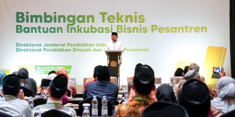 Demi Kemandirian, Ratusan Pesantren Ikuti Bintek Bantuan Inkubasi Bisnis
