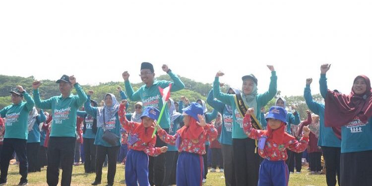 Bupati Sidoarjo Bersama Ribuan Anak PAUD Ramaikan Peringatan HAN 2023