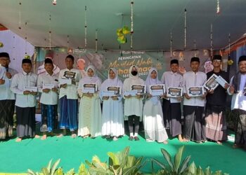 Peringati Maulid Nabi Muhammad SAW, SMK YPM 8 Sidoarjo Beri Penghargaan  Siswa  Prestasi