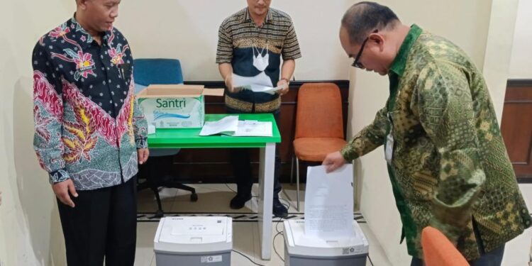 Kemenag Jatim Musnahkan Ribuan Arsip Inaktif