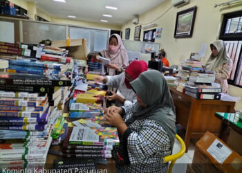 Disperpusip Pasuruan Bagi 1000 Buku Ke 8 Perpustakaan Umum Daerah 