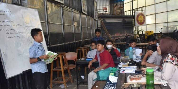 SMP IT Insan Kamil Kirim Ratusan Siswa Ikuti English Camp di Pare