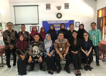 SMP Sepuluh Nopember Sidoarjo Jadi Sekolah Pilot Teknologi Imersif Virtual Reality.