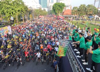 Ramaikan Hari Jadi Jatim ke-78, Wagub Emil Lepas Fun Bike Sekdaprov Ikuti Gowes Bersama