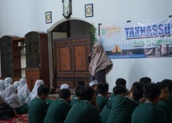 Siswa Al Falah Darussalam Waru Ikuti Takhassus Qur’an Camp
