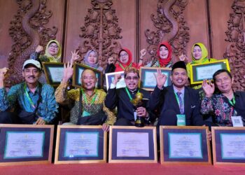 Surabaya Kembali Raih Penghargaan Adiwiyata dan Proklim 2023 Dari KLHK