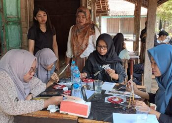 Untuk Melestarikan Budaya Nusantara, RSP Ajak Kawula Muda Mewarnai Wayang Kulit Mini