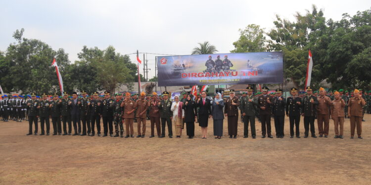 Bupati Ikfina Ikuti Upacara Peringatan HUT ke-78