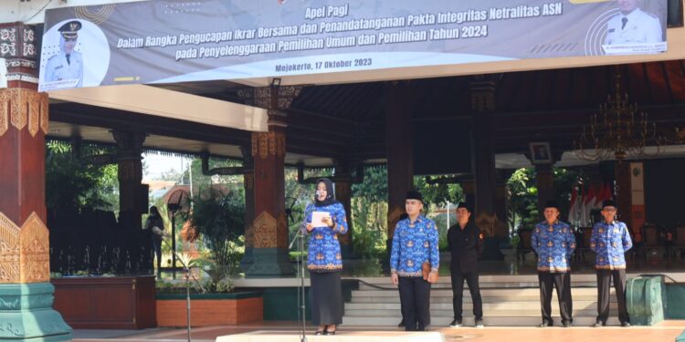 ASN Kabupaten Mojokerto lkrar  Sukseskan Pelaksanaan  Pemilihan Umum Tahun 2024