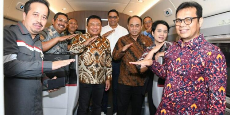 Dukung Operasional KCJB, Kominfo Siapkan Konektivitas Digital Andal