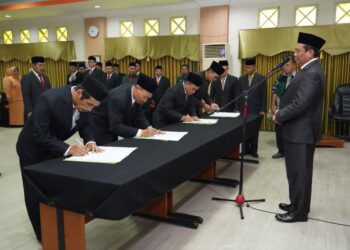 Kemenag Jatim Lantik 7 Pejabat Admin Baru