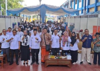 Disnaker ,Ainun Amalia Buka Job Fair SMK Antartika 2 Sidoarjo