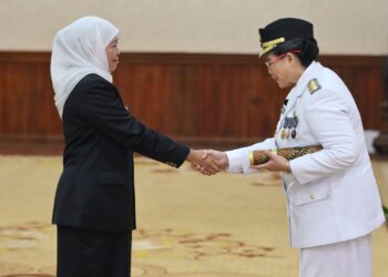 Gubernur Jatim Khofifah Melantik Zanariah Sebagai Pj Walikota Kediri