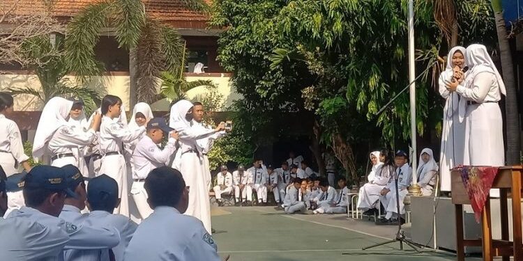 Siswa SMP Negeri 3 Sidoarjo Belajar Berdemokrasi Melalui Pemilihan Ketua OSIS