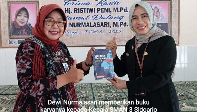 Kepala SMAN 1 Taman, Bu Dewi Berharap Muridnya Lebih Banyak Membaca