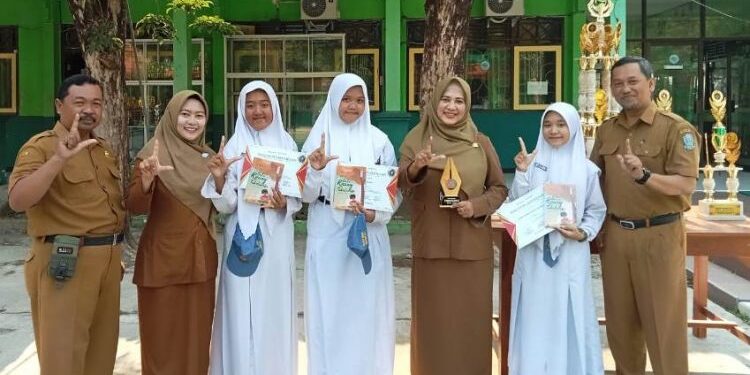 Program GSMB Antarkan SMAN 1 Tarik Raih Penghargaan Sekolah Aktif Literasi Nasional 2023