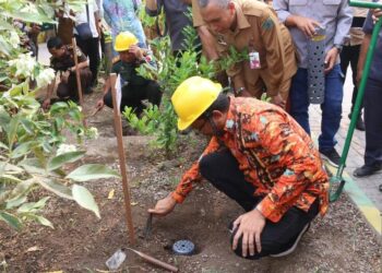 Minimalisir Banjir, Bupati Sidoarjo Gerakkan ASN Buat 27.000 Lubang Resapan
