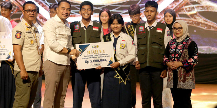 Wali Kota Eri Gelar Awarding Duta Trantibum 2023