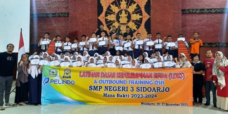 Bentuk Pemimpin Berkarakter, OSIS SMPN 3 Sidoarjo Lakukan LDKS