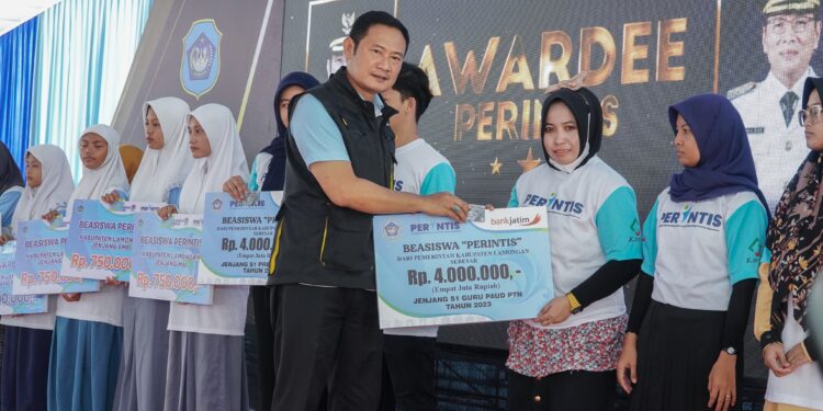 Melalui Program Perintis, Pastikan Masyarakat Lamongan Bisa Mengenyam Pendidikan