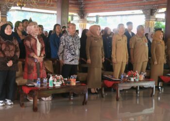 Bupati Ikfina Kenalkan City Branding Kepada Mahasiswa Unair Yang Sedang Melaksakan PKL