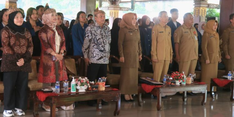 Bupati Ikfina Kenalkan City Branding Kepada Mahasiswa Unair Yang Sedang Melaksakan PKL