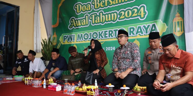Bupati Ikfina Berharap Wartawan Aktif Menjaga Kondusifitas Wilayah di Mojokerto Raya