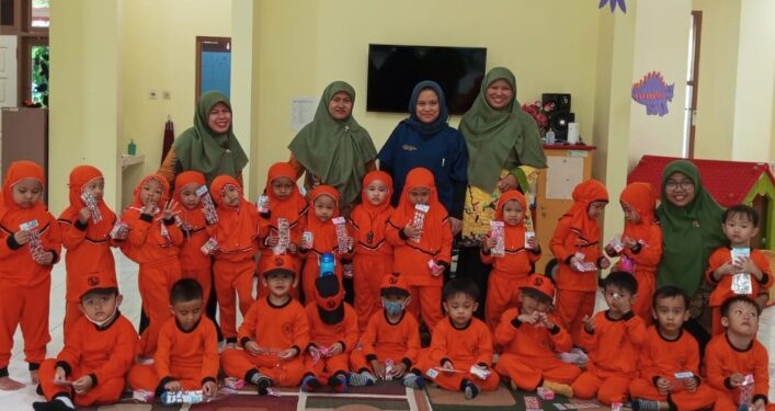 Jaga Kesehatan Anak-Anak KB Al Falah Darussalam Hadirkan Dokter