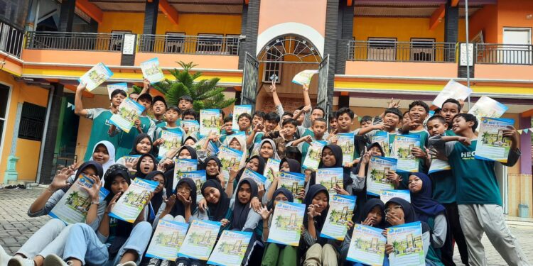 Siswa Kelas ICP SMP YPM 1 Taman Ikuti English Camp di Pare