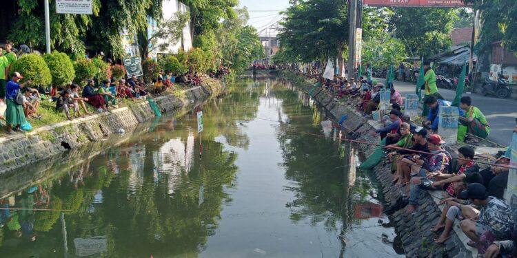 Ribuan Pemancing Meriahkan Harlah NU Ke-101 , di YPM Sepanjang