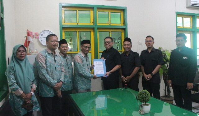 Tekan Kenakalan Remaja UMAHA Lakukan MoU Dengan SMK YPM 1Taman