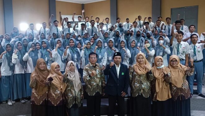 86 Siswa MA NU Sidoarjo Lakukan Studi Kampus ke PTN di Malang