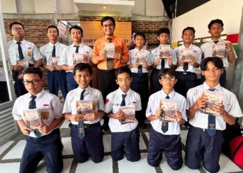 SMP Nurul Fikri Berhasil Mencetak 25 penulis Gen-Z,
