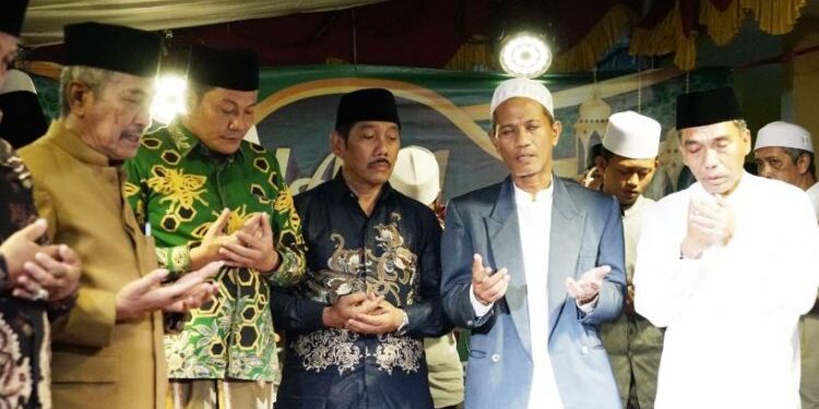 Wabup Subandi Hadiri Haul KH.Sholeh Qosim Juga Mohon Do’a Keselamatan Warganya