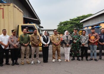 Bupati Ikfina Berangkatkan Logistik Pemilu 2024 ke 6 Kecamatan