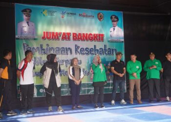 Gelar ‘Jum’at Bangkit’, Bupati Ikfina Pantau Pemeriksaan Kesehatan dan Mental ASN