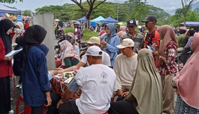 Sambut Ramadhan, SMK Takia dan Poltekes Kerta Cendekia Adakan Tes Kesehatan Gratis