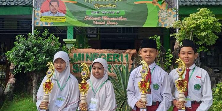 MIN Sidoarjo Juara Umum ‘Islamic Festival 2024’ SMP Sepuluh Nopember