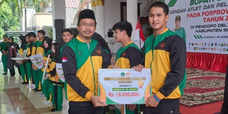 Bupati Muhdlor Baru Bisa Serahkan Bonus Atlet Peraih Medali Ajang Porprov Jatim ke VIII
