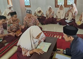 SMAN1 Wonoayu Adakan Ujian ‘HALAL’ ke VI dan Pemberian Santunan Anak Yatim dan Dhuafa’