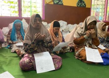 Terapkan Profile Religious and Social Siswa SMA Al Muslim Lakukan Berbagi Sesama