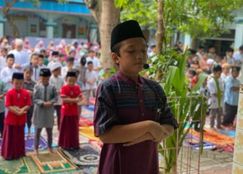 Siswa-Siswi SD Khazanah Ilmu Ikuti  Simulasi Shalat Idul Fitri